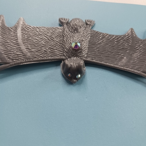 Large Grey Bat Necklace with Rhinestones. - Picture 2 of 3
